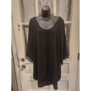 ASTR Knee‎ Length Quarter Sleeve Black Dress